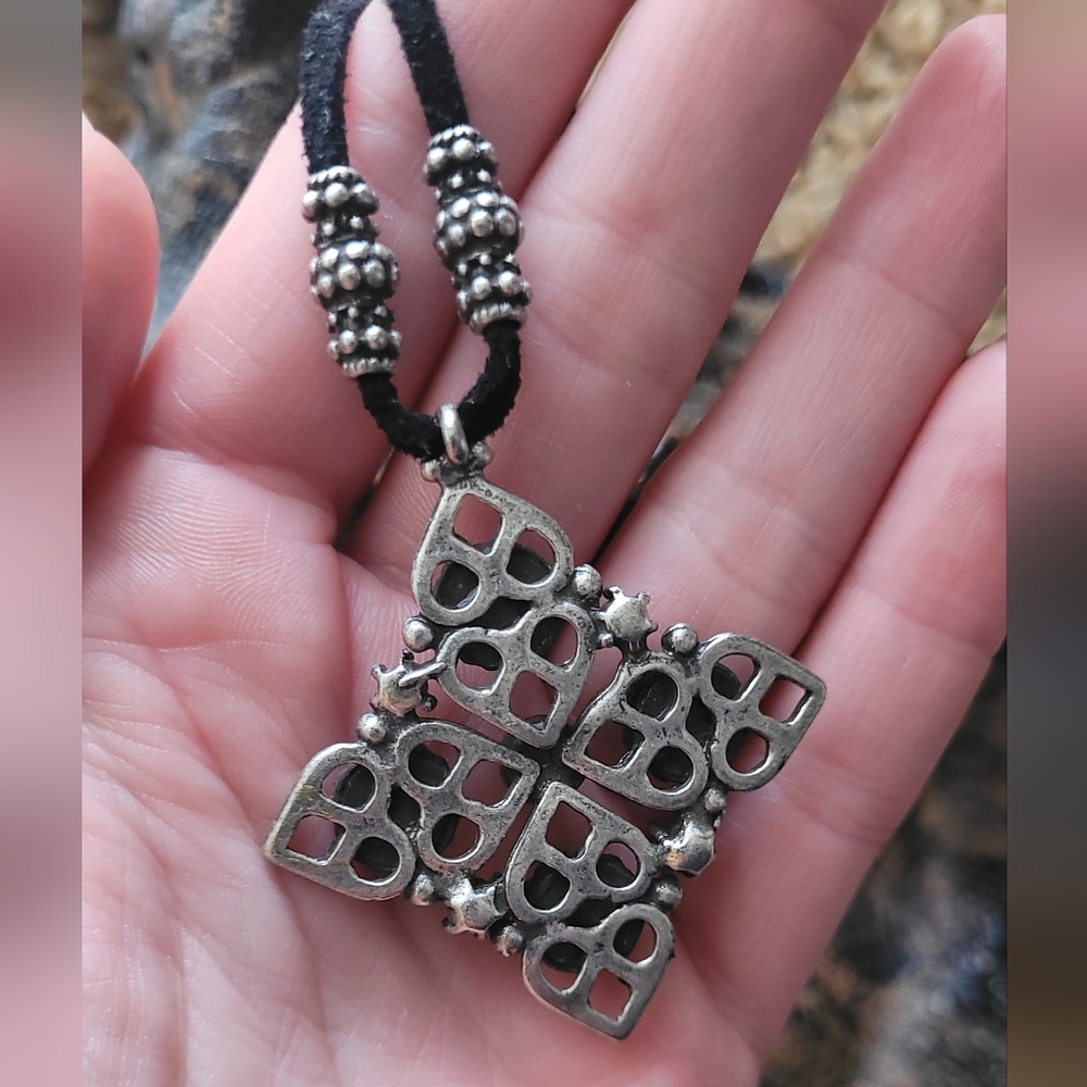 Indeed Short Pendant Necklace, Silver and Mutilcolor on Leather Cord - Picture 2 of 4